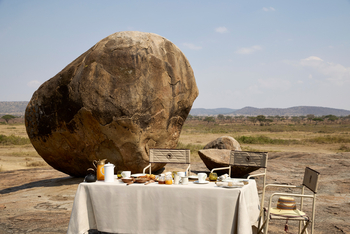 Out of Africa Legend by Laba Explorer: Frühstück im Freien