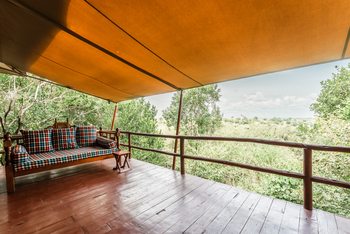 Tangulia Mara Camp: Terasse mit Markise