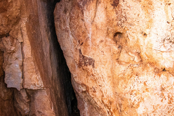 Barkhan Dune Retreat: Felsmalerei