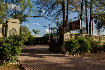 Naankuse @ Utopia: Einfahrt