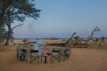 Verney's Camp: Aussenansicht