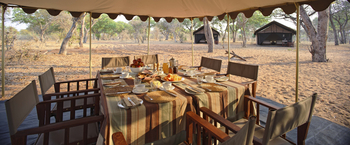 andBeyond Chobe under Canvas: Lunch im Freien