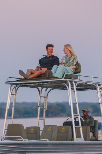 Classic Zambia Safaris Classic Zambia Safaris: Motorbootexkursion