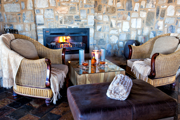 Etosha Mountain Lodge: Kamin