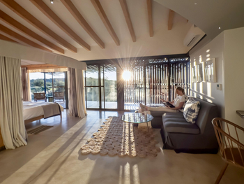 Anderssons at Ongava: Sofa