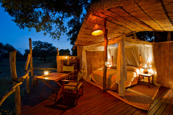 Flatdogs Camp: Doppelbett mit Moskitonetz