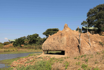 Kavinga Safari Camp: Beobachtungsversteck am Ruckomechi River