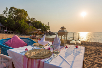 Kaya Mawa Kaya Mawa: Dining