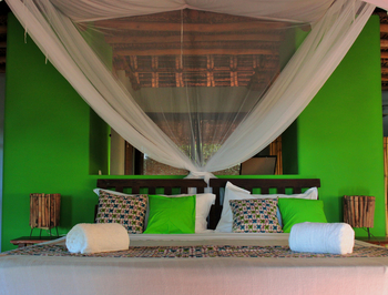 Nuarro Lodge: Chalet - Moskitonetz