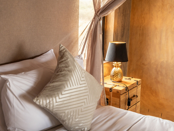 The Dune Camp: Doppelbett