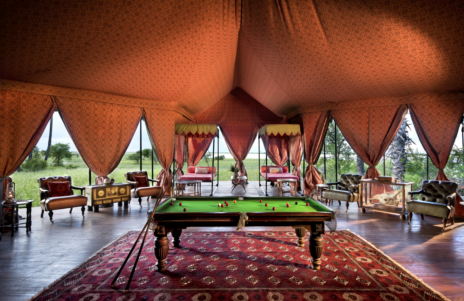 Jacks Camp Jacks Camp: Barbereich und Billardtisch