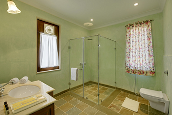 Jawai Leopard Safari Lodge: Cottage Gästebad