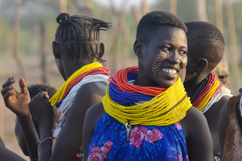 Lale's Camp: Stammeskultur - Kara