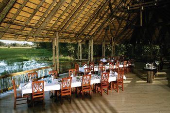 Moremi Crossing: Esstische