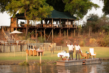 Amanzi Camp: Begrüßung vor dem Camp