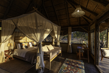 Camp Hwange: Interior