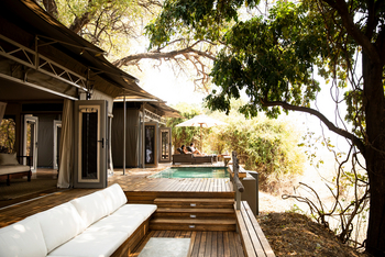 Chikwenya Camp Chikwenya Camp: Überblick über privates Zelt