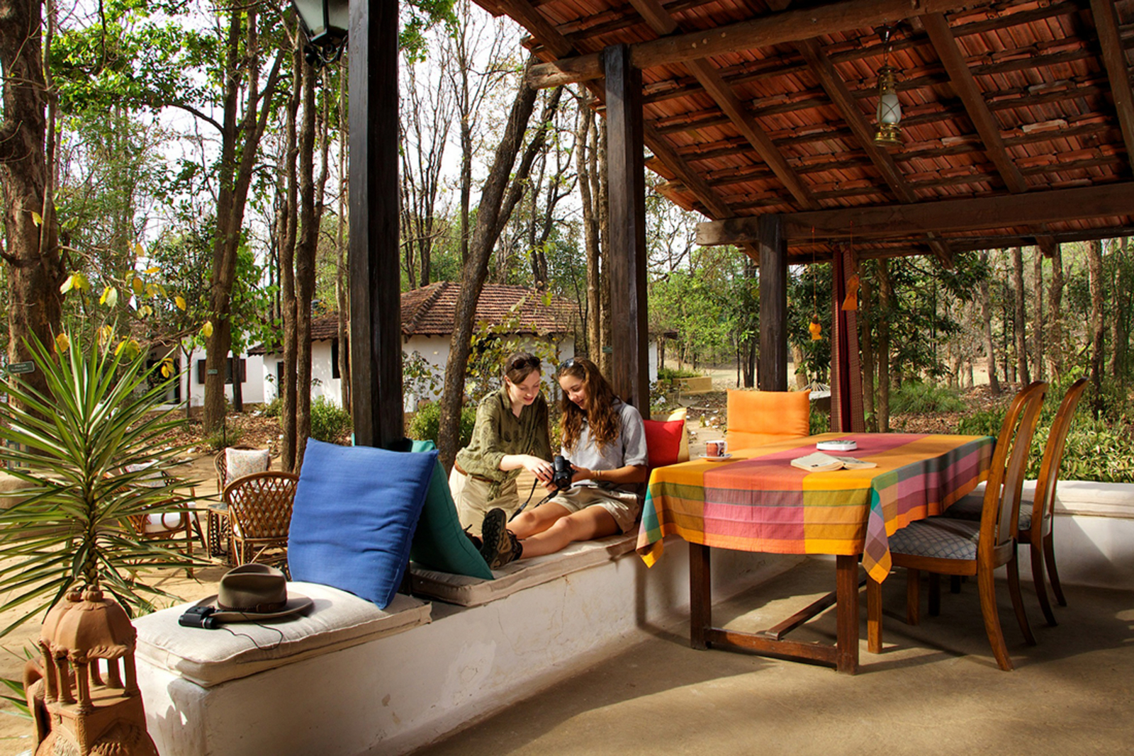 Kipling Camp Kipling Camp: Vordach des Hauptgebäudes