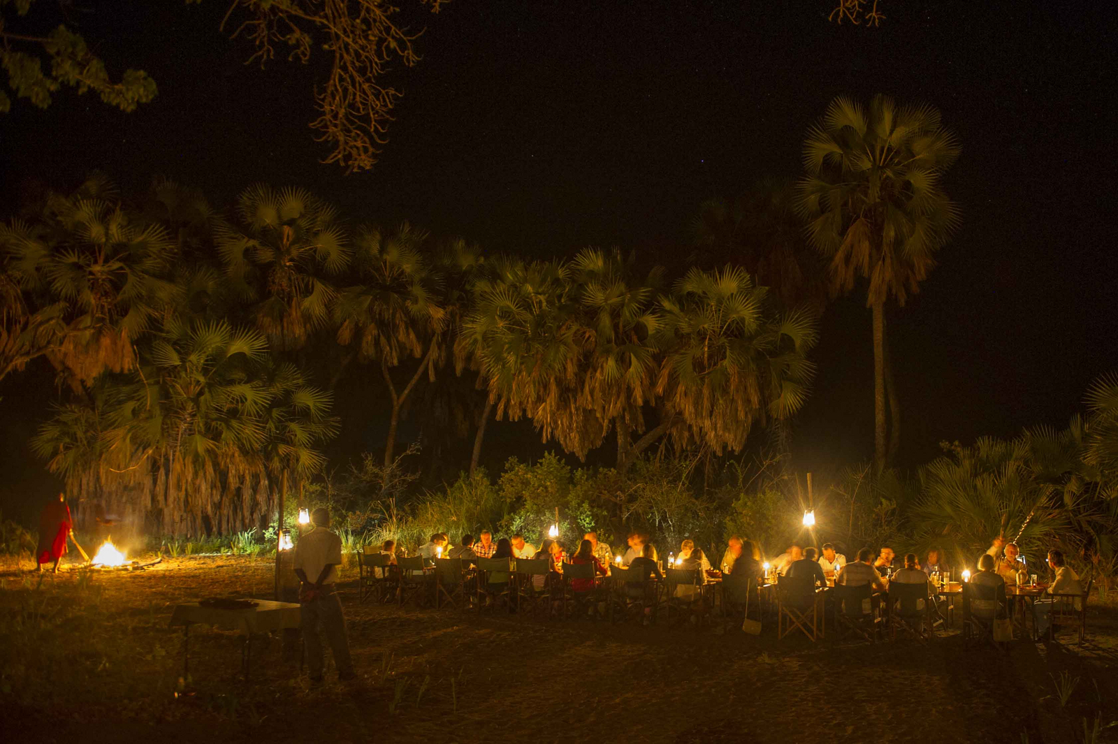 Lake Manze Camp Lake Manze Camp: Dinner im Freien