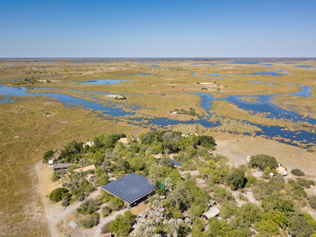 Selinda Camp Selinda Camp: Lage in weiter Savannenlandschaft