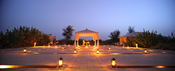 Sujan The Serai: Spa Ansicht im Abendlicht