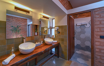 Waghoba Eco Lodge: Doppelwaschtisch