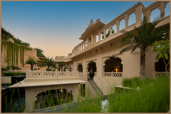 Aurika Hotel: Bereich vor dem Restaurant