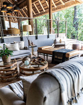 Dulini Leadwood: Lounge