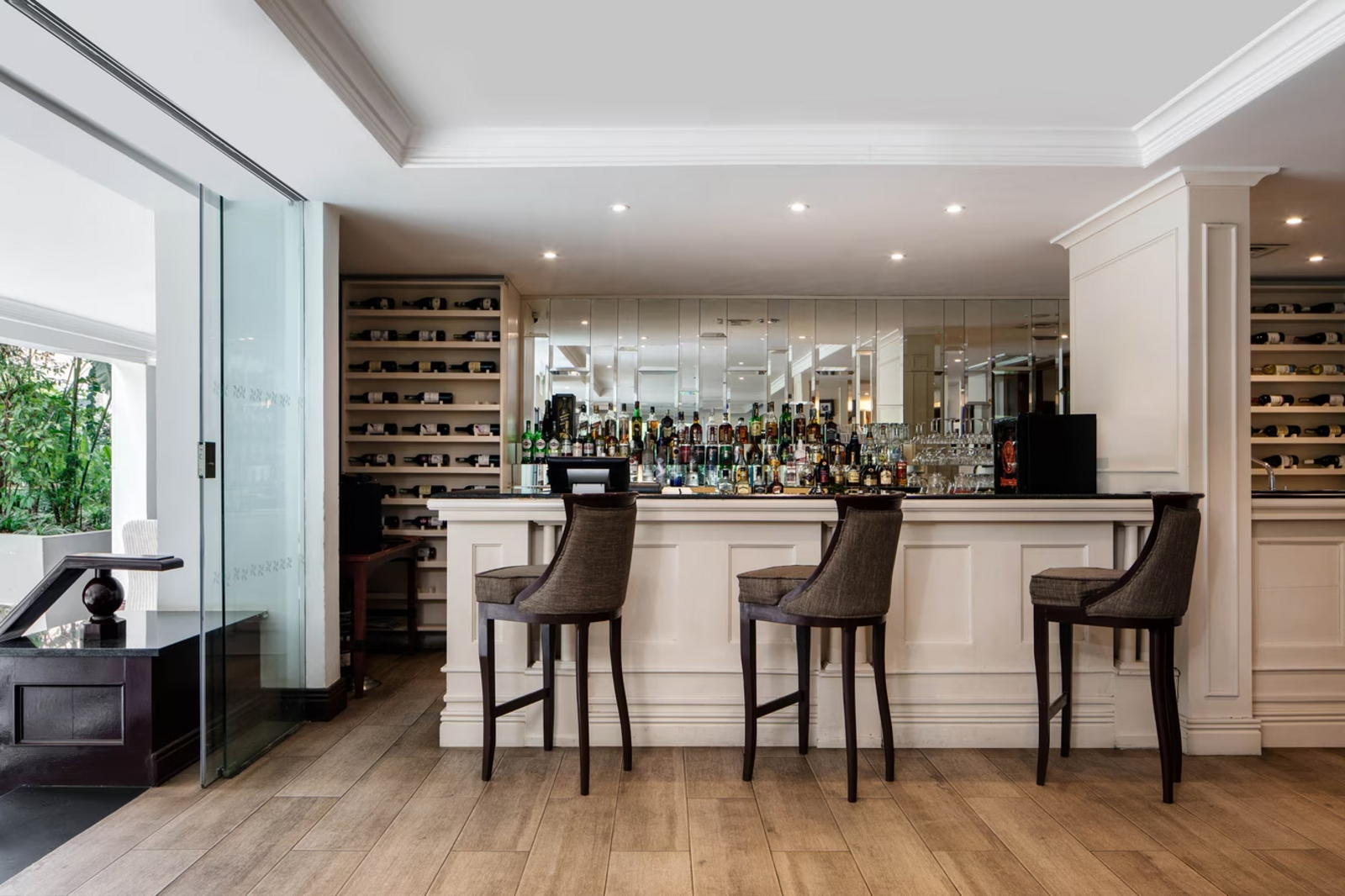 Four Points Arusha Hotel Four Points Arusha Hotel: Bar