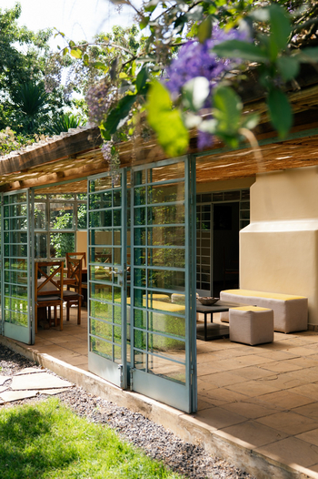 Katambuga House: Eingang zum Wintergarten