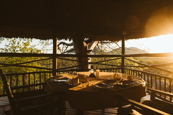 Ruaha River Lodge: Esstisch