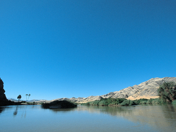 Serra Cafema Serra Cafema: Auf dem Fluss