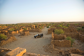Sujan The Serai: Ausflug in die verfallene Stadt