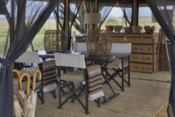 Legendary Mila Tented Camp: Esstisch