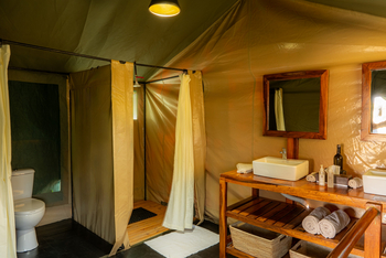 Little Moru Camp: Gästebad