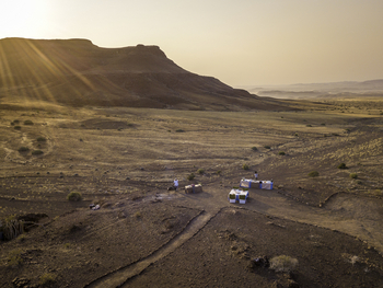 Damaraland Camp: Frühstück bei Sonnenaufgang