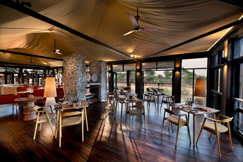 andBeyond Ngala Tented Camp: Speisesaal