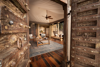 Sitatunga Private Island Camp: Eingangstür