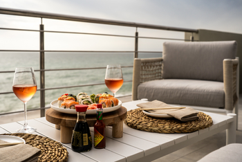 The Pearls Beach Pods: Vorspeisen auf dem Balkon