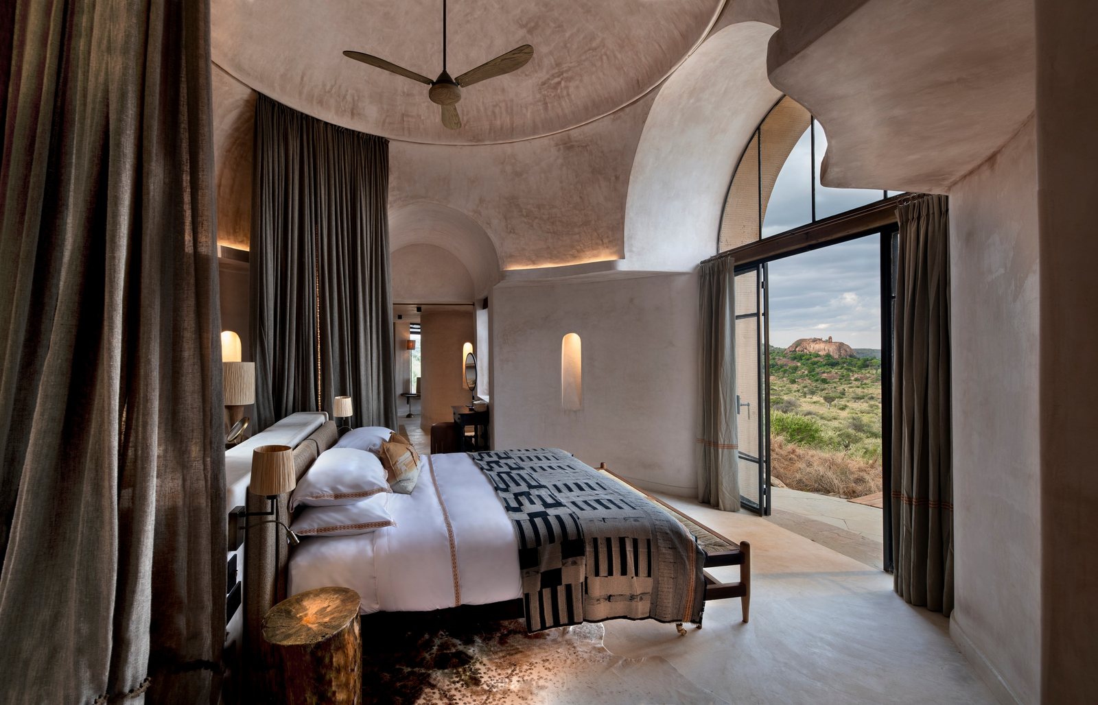 andBeyond Suyian Lodge andBeyond Suyian Lodge: Kuppel über dem Bett