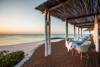 Anantara Medjumbe Island Resort: Sonnenuntergang Main Deck