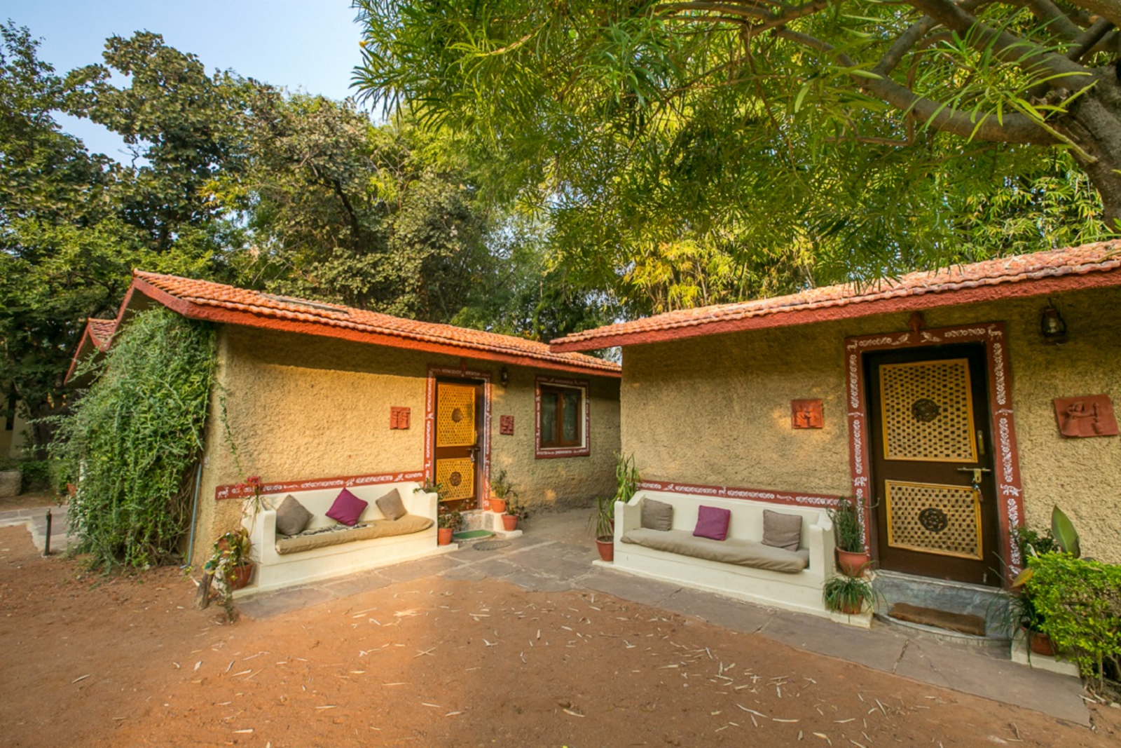 Bandhavgarh Jungle Lodge Bandhavgarh Jungle Lodge: Superior Cottage