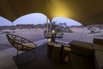 Hoanib Skeleton Coast Camp: Veranda im Gästezelt