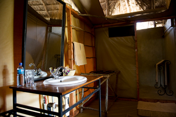 Kambi Ya Tembo: Badezimmer