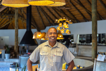 Mushara Bush Camp: Lodge und Garten