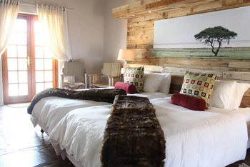 Okutala Lodge: Große Betten