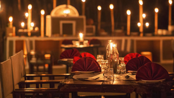 Reni Pani Jungle Lodge: Kerzenschein