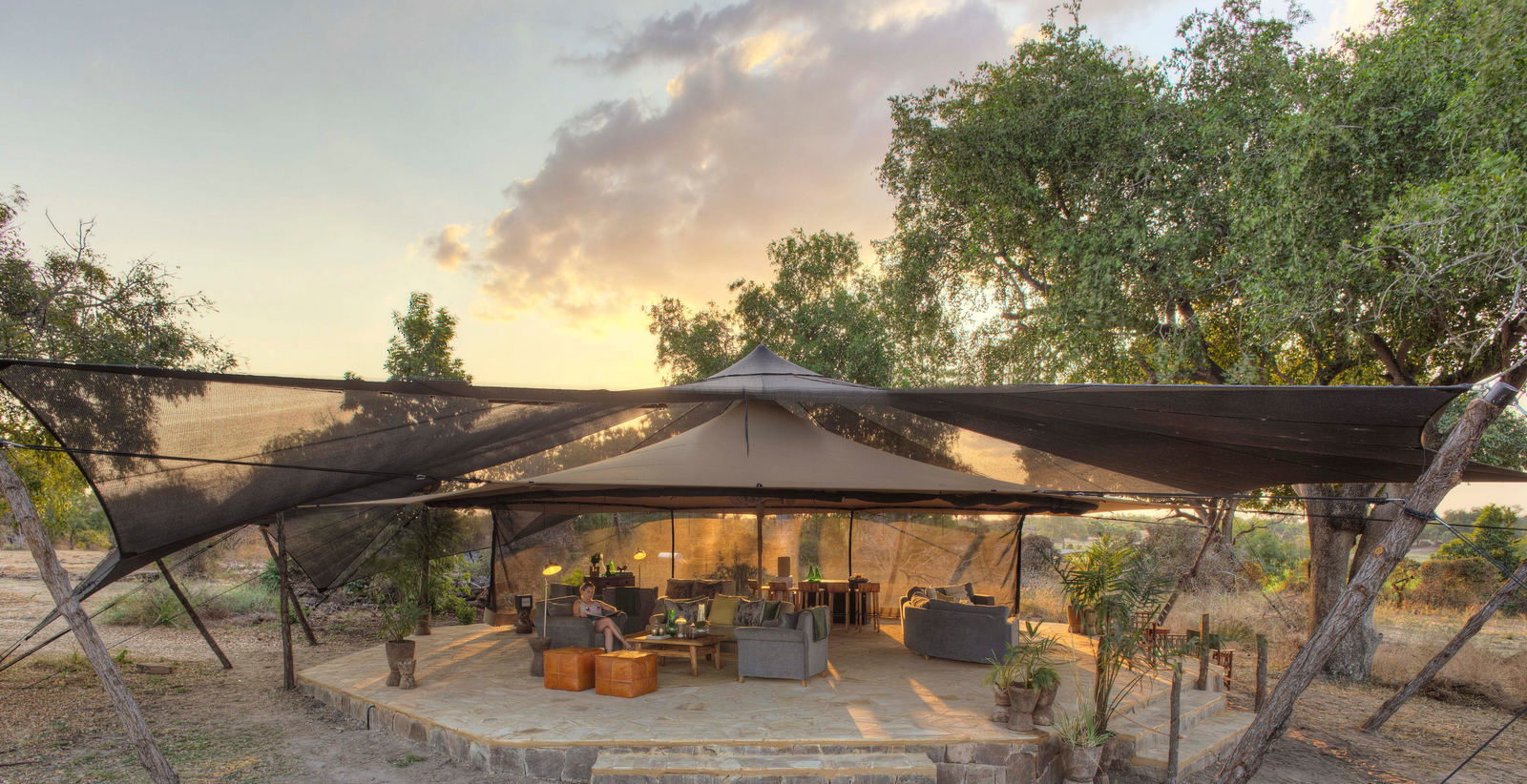 Roho ya Selous Camp Roho ya Selous Camp: Lounge