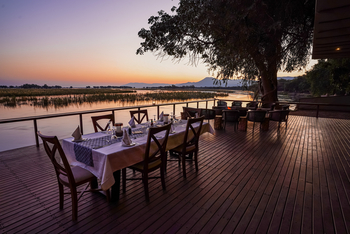 Sausage Tree Camp: Dämmerung auf dem Deck