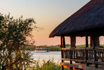 Chobe Safari Lodge: Sedudu Bar